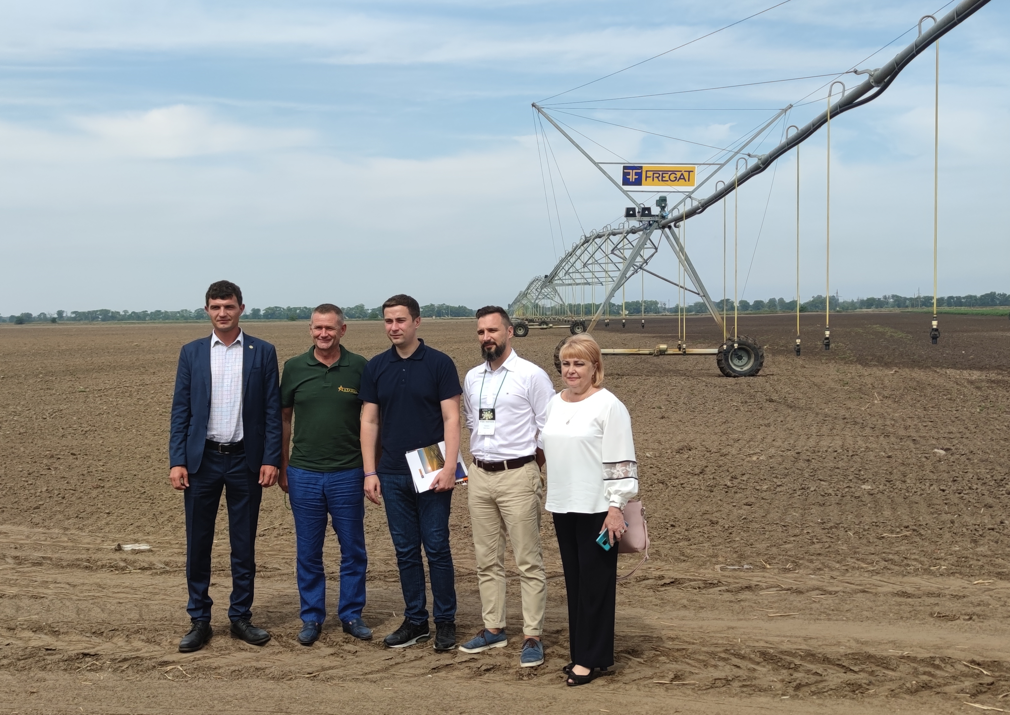 Ukrainian Minister of Agrarian Policy Roman Leshchenko set going the Irrigation Machine «Fregat» from his smartphone!